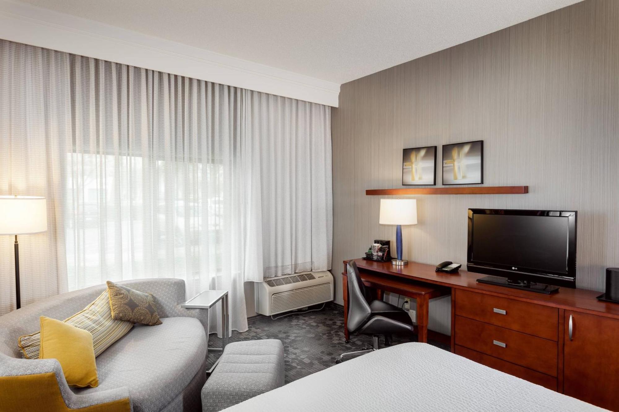 Hotel Courtyard By Marriott Stockton Exterior foto