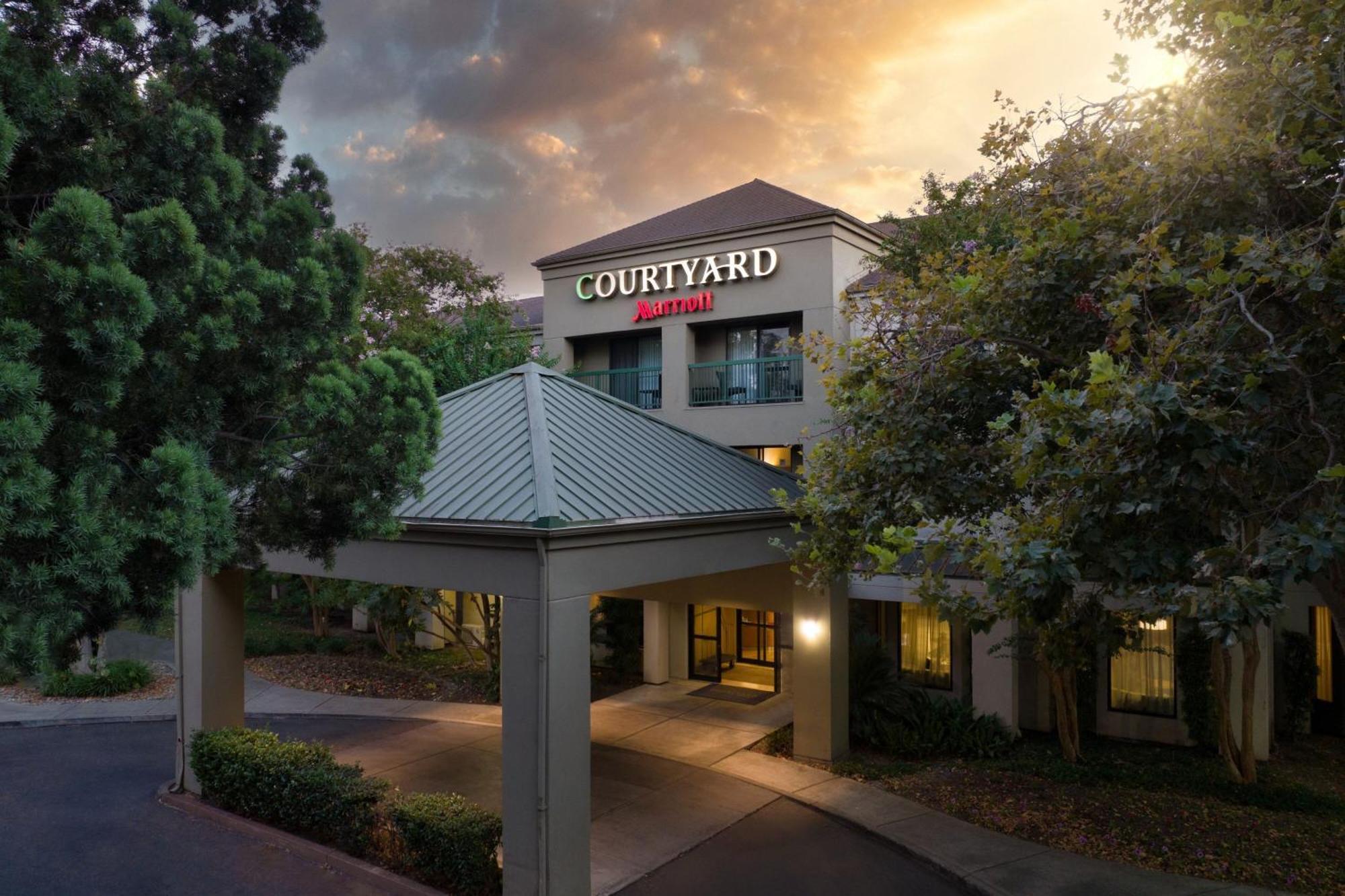 Hotel Courtyard By Marriott Stockton Exterior foto