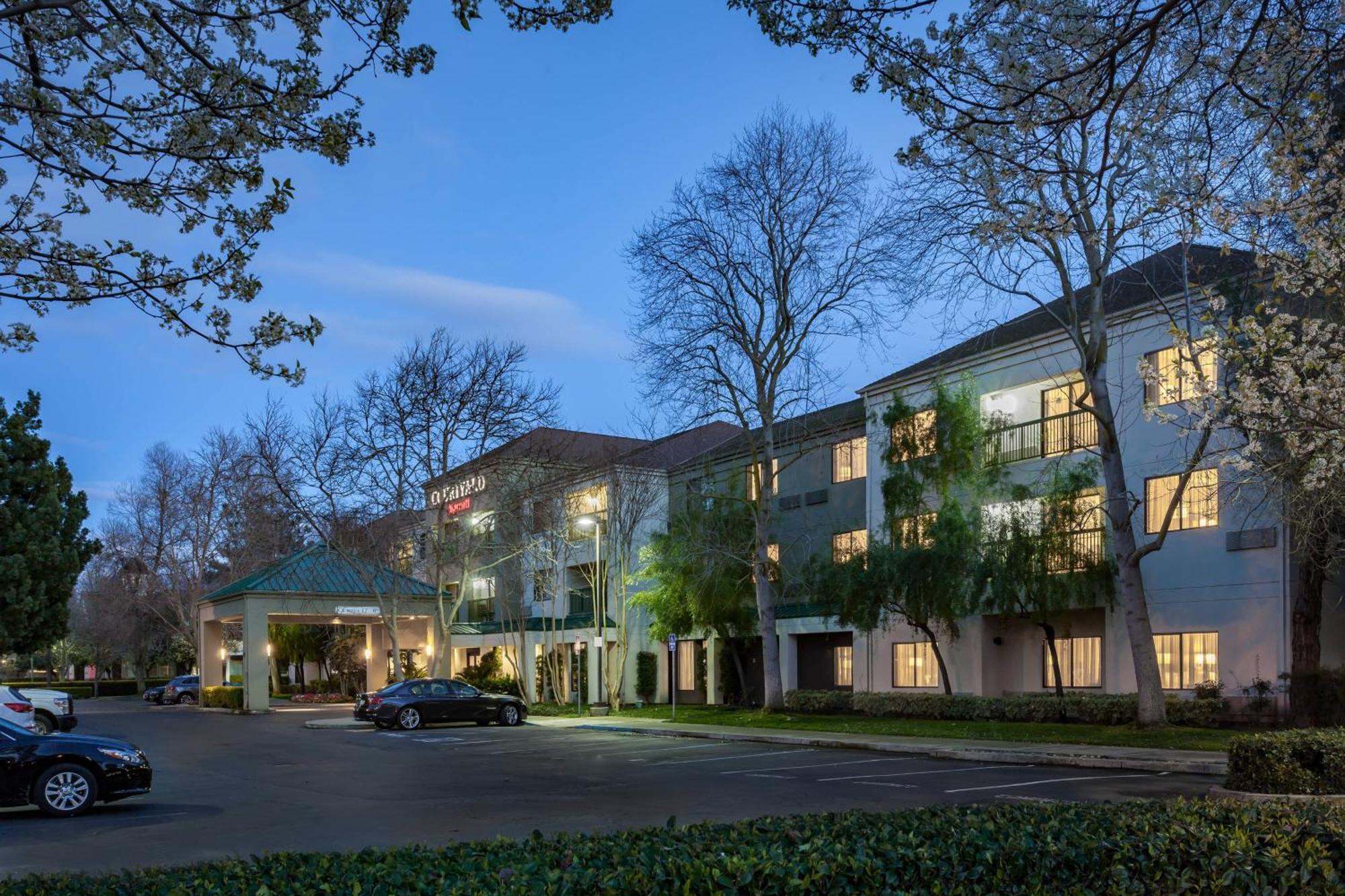 Hotel Courtyard By Marriott Stockton Exterior foto
