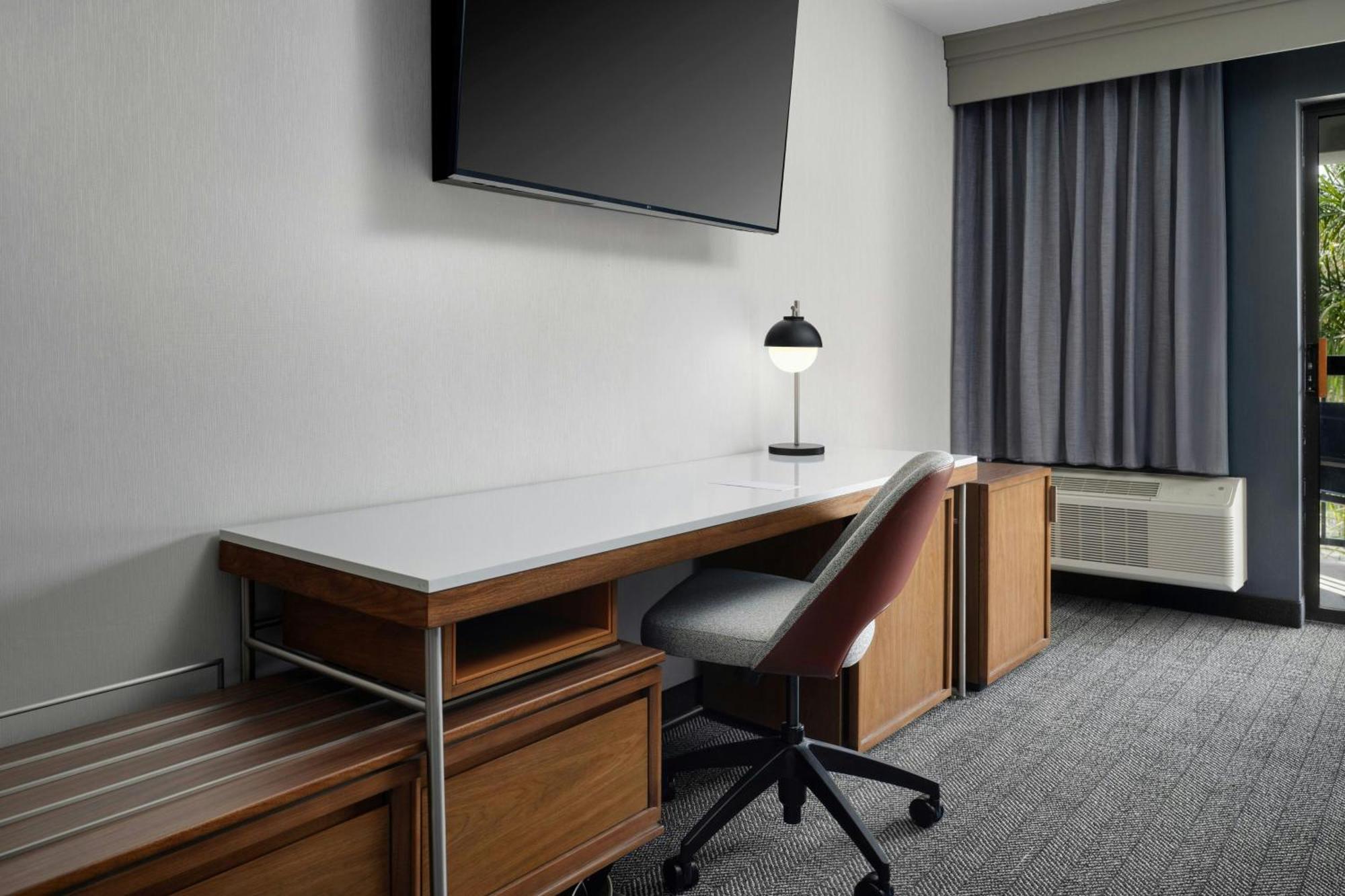 Hotel Courtyard By Marriott Stockton Exterior foto